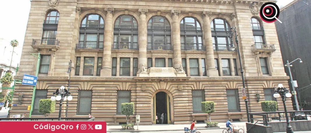Banxico advirtió de la persistente “debilidad” en la economía nacional debido a la incertidumbre generada por las medidas arancelarias / Foto: Especial