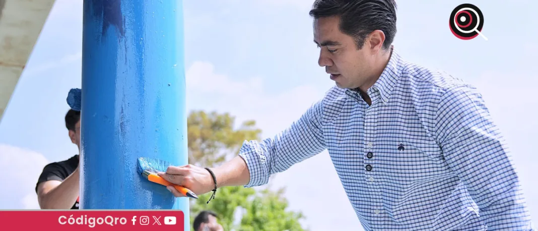 En su intervención, el presidente municipal destacó el trabajo colaborativo entre vecinos, voluntarios y autoridades en los centros educativos / Foto: Cortesía