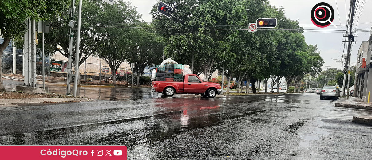 Falla eléctrica deja sin semáforos varias vialidades en Querétaro
