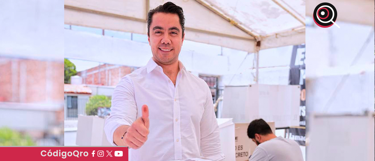 Felifer Macías emite su voto en la elección judicial